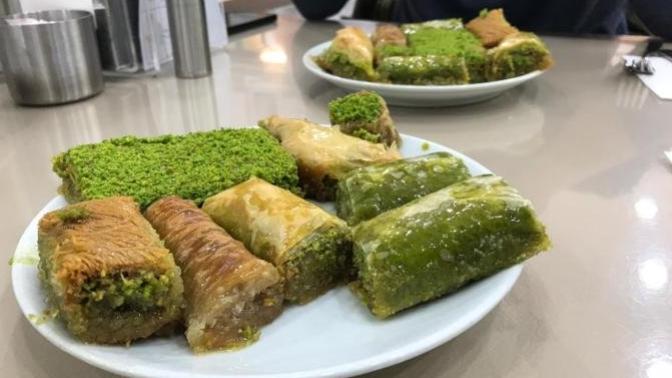 Bir oturuşta en fazla kaç dilim baklava yiyebilirsiniz?
