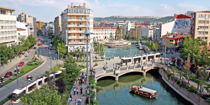 Eskişehire birkaç defa gittim. Çok güzel bir şehir. Neleri meşhurdur?
