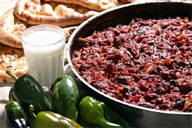 Kıyma ile yapılan lezzetli yemekler nelerdir, kıymalı yemek tarifleri verir misiniz?