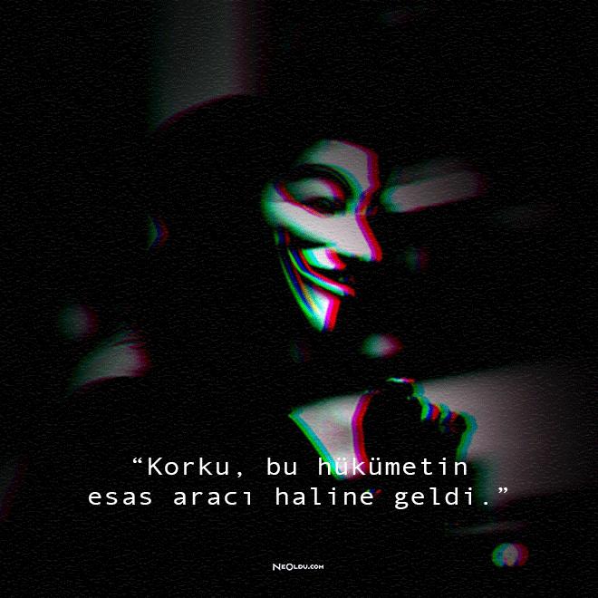 "Hatırla, hatırla 5 Kasım'ı hatırla..." V for Vendetta 🗡🌹 Konusuyla sizi etkileyen 🎬 "film/repliği" hangisi?