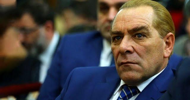 Atatürke benzeyen Göksel Kaya sizce Atatürkü kullanarak prim mi yapıyor?