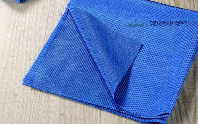 mikrofiber cam bezi