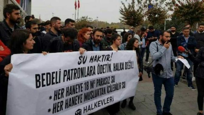 Ekrem İmamoğlu'nun su zammından sonra, İBB önünde zam protestosu yapıldı. Aynı protestoyu Saray önünde yapabilirler mi sizce?