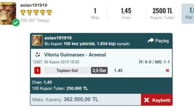Bu adam ne yapıyor böyle ya?