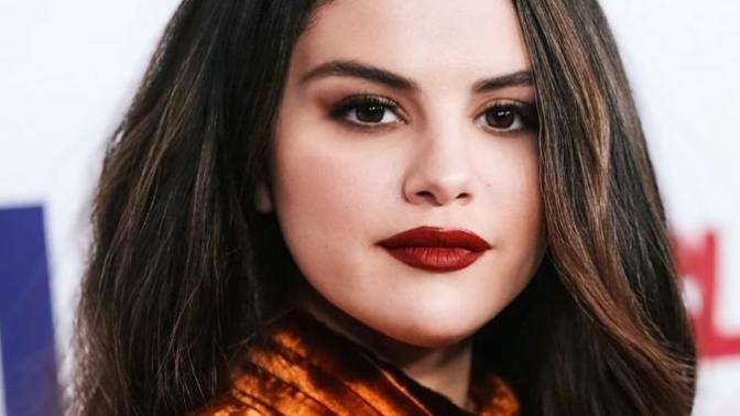 Off be selena gomez in şu resmi çok asil ve seksi değil mi?