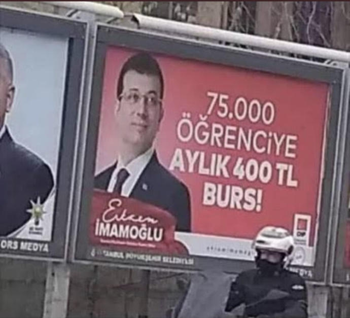 Her sözünü tutan Ekrem İmamoğlu, öğrencilere burs sözünü de yerine getirdi. 25 sene sonra hizmet gören İstanbul'a hayırlı olsun. Harika değil mi? 