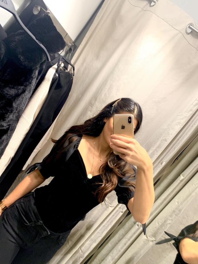 Giydiğim elbiseler sizce yakışmış mı yoksa garip mi duruyor? Almalı mıyım?