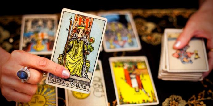 Yeni bir mevsim yeni bir dönem: Sorunu sor, senin adına bir Tarot kartı çekip sorunu yanıtlayalım! Bu mevsim seni neler bekliyor?