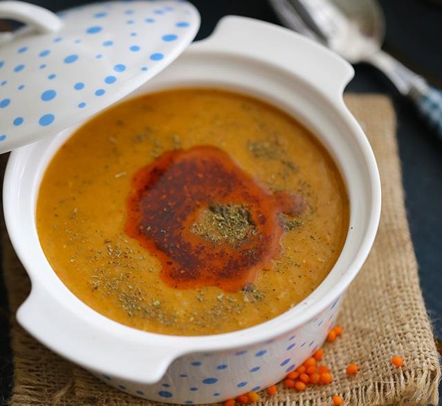 Mercimek çorbası nasıl yapılır, güzel bir mercimek çorbası tarifi verebilir misiniz?