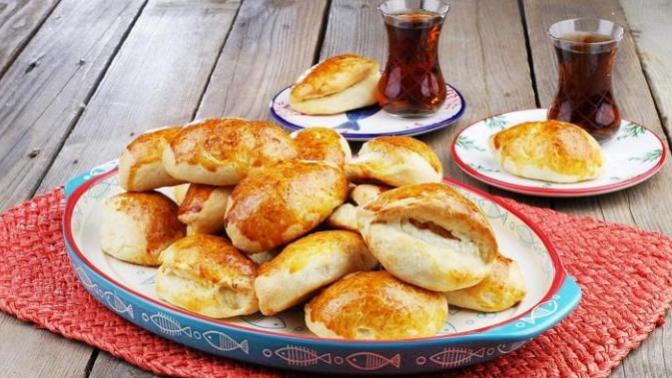Poğaça nasıl yapılır, poğaça tarifi istiyorum, üç iki bir poğaça nasıl yapılır bilen tarif verebilir mi?