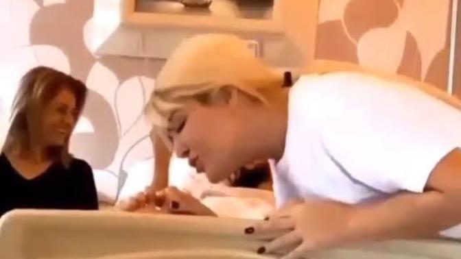 Selin Ciğerci 'bunu' yaptı. Çok sevdiğinin kadının / erkeğin ayağını öper misin?