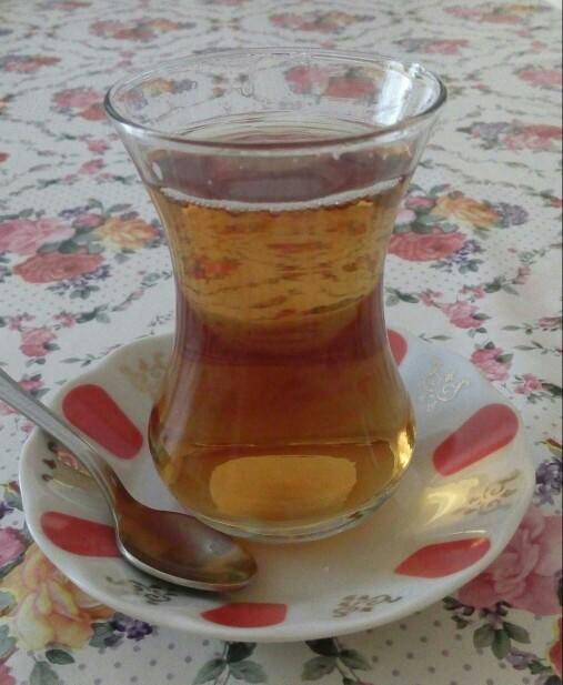 Sizce bu çay mı imamın abdest suyu mu?