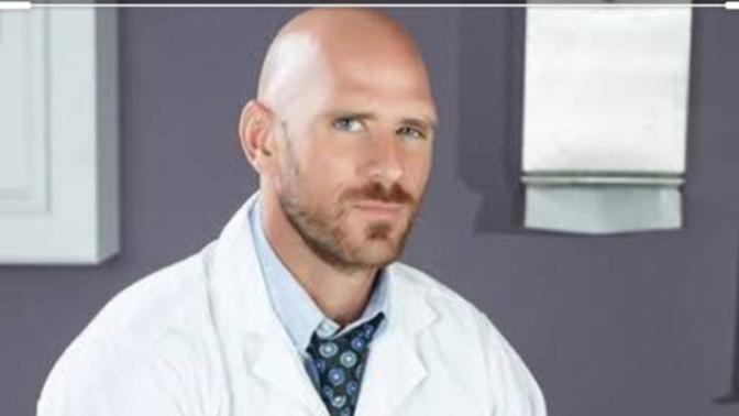 Ünlü oyuncu ve aktör johnny Sins abimizle asansörde tek kalsanız tepkiniz ne olurdu?