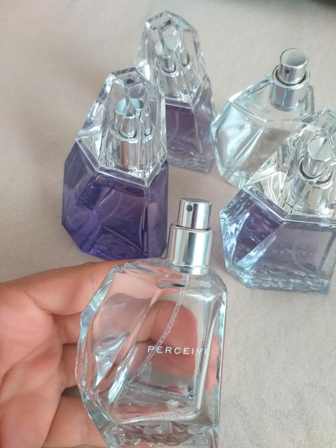 Avon Pur Blanca ve Perceive kullanan var mı?