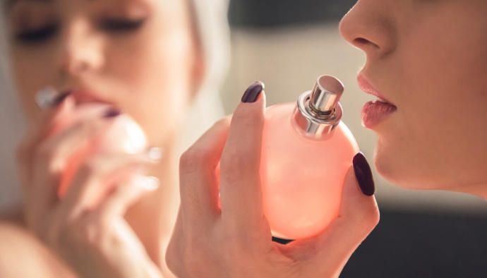 Avon Pur Blanca ve Perceive kullanan var mı?