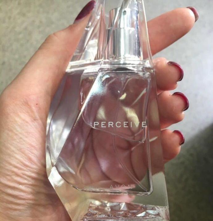 Avon Pur Blanca ve Perceive kullanan var mı?