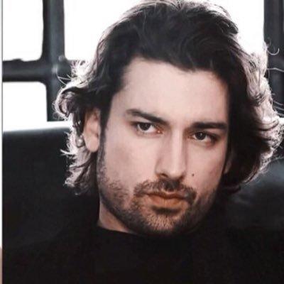 Erkeğin en önemli şeyi saçıdır! diyen Alp Navruz’a, sen ne diyorsun?