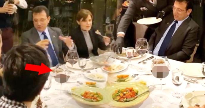 Ekrem İmamoğlunun masasında alkol bulunması olay oldu! Alkol kullanmadığı halde eleştiri yapılması normal mi?
