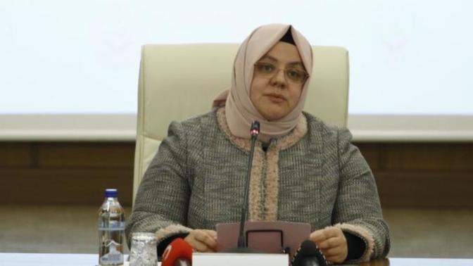 Bakan Zehra Zümrüt Selçuk'un, "Türkiye'deki asgari ücretin birçok AB üyesi ülkeden iyi olduğu" açıklamasına katılıyor musunuz?