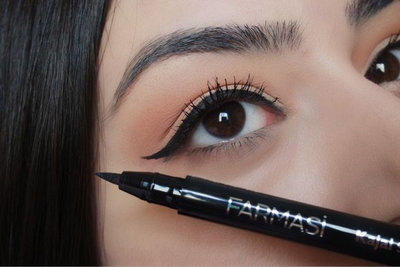 Kuyruklu eyeliner nasıl çekilir?
