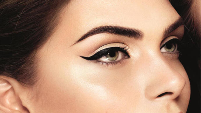 kuyruklu eyeliner