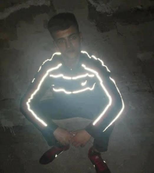 Fosforlu eşofman giymek kıroluk mudur?