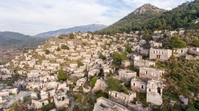 Terk edilmiş bir masal şehri Kayaköy'ü (levissi) gezdiniz mi?