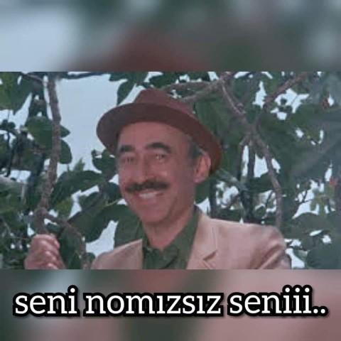 Neden gri eşofman meselağğğ ekdjkeksmjf?