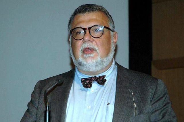 Celal Şengör: En cahil Türkler, Müslüman Türklerdir Şengöre göre hepimiz cahiliz! Bu konu hakkında ne düşünüyorsunuz?