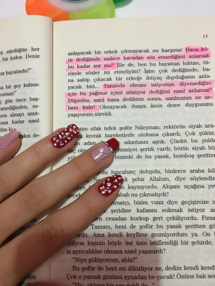 Okuduğunuz kitaplar arasında, sizi etkisi altına alan bir cümle paylaşır mısınız?