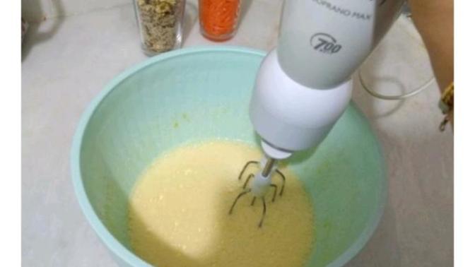 İki yumurta kıramayan kızlar için, kek yapan kızları üzdünüz beyler?