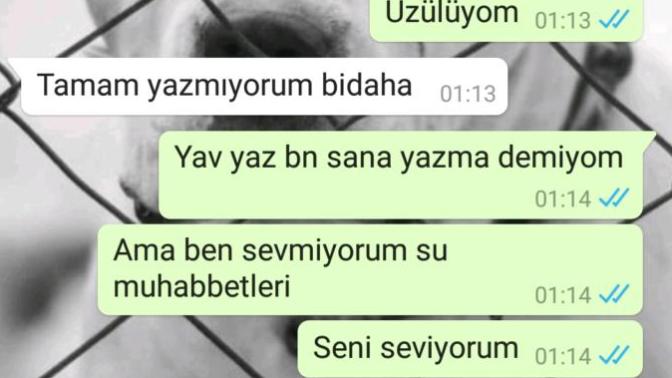 Arkadaşlar gay bir dostum var neden dosthane anlaşamıyoruz😒?