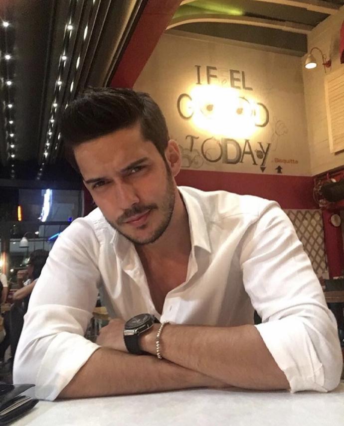 Ünlü instagram fenomeni Burhan Demirci bizlerle ona sormak istediğiniz soru var mı?