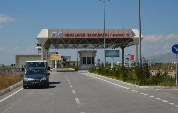 Kütahya Zafer Havalimanı garanti edilen yolcu sayısı 1 milyon 963 bin, gerçekleşen ise 87 bin. Zarar büyük! Ne düşünüyorsunuz?