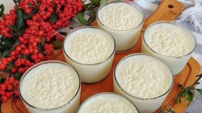 Sütlaç nasıl yapılır? Tecrübeli kişilerden denenmiş sütlaç tarifi istiyorum, yardım edebilir misiniz?