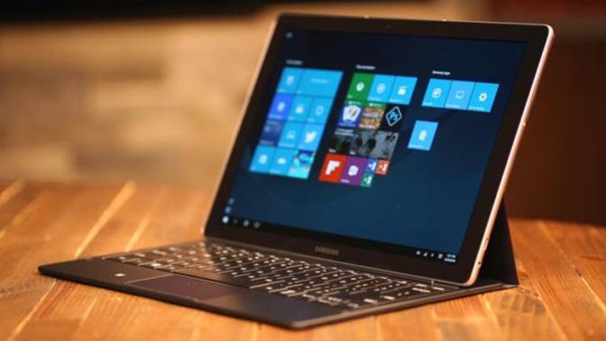 İkisi bir arada laptop tavsiye eder misiniz?
