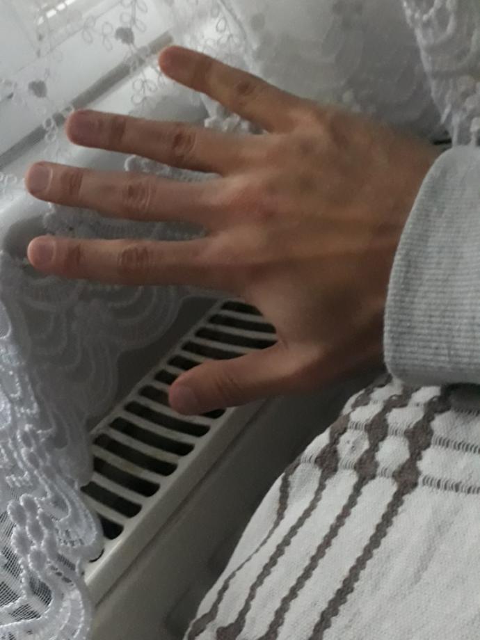 Erkek eli dediğin parmakları ince ve güzel mi olmalıdır?