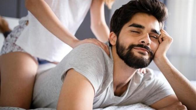 Kadınlar üstte olmanın verdiği öz güveni mi, yoksa altta olmanın verdiği hazzı mı tercih ediyor?