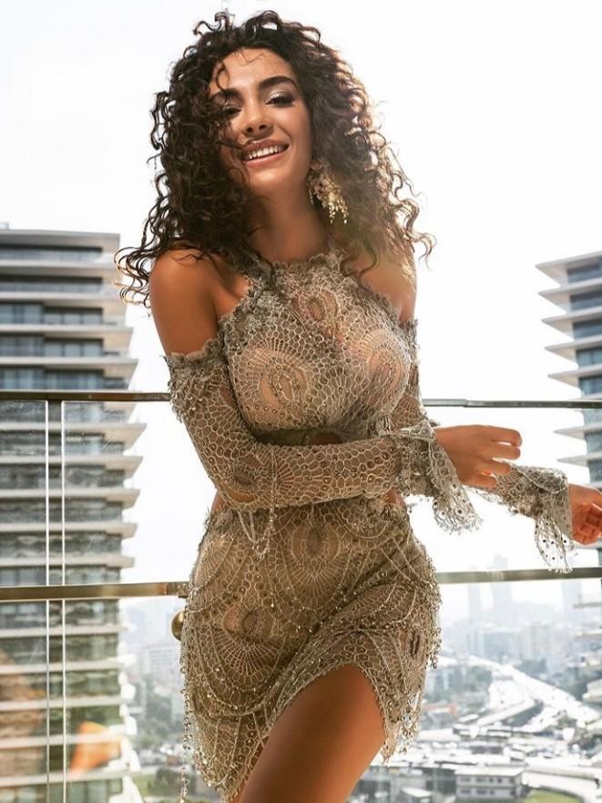 Ebru Şahin güzel mi?
