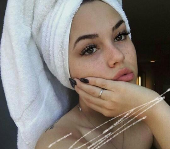 Doğal kızlar mı daha güzel yoksa makyajlı olanlar mı?