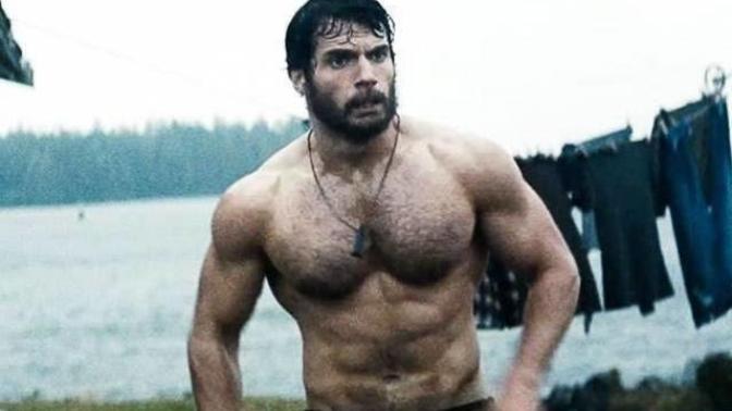 Henry Cavill: Sevişme sahneleri için susuz kaldım! Dizi çekimi için sağlığınızı tehlikeye atar mısınız?