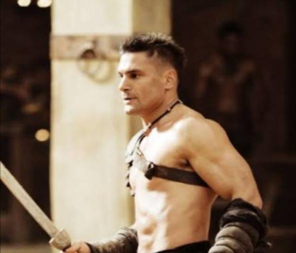 Crixus un saçları da pek hoştu ondan görsel de o var 😁