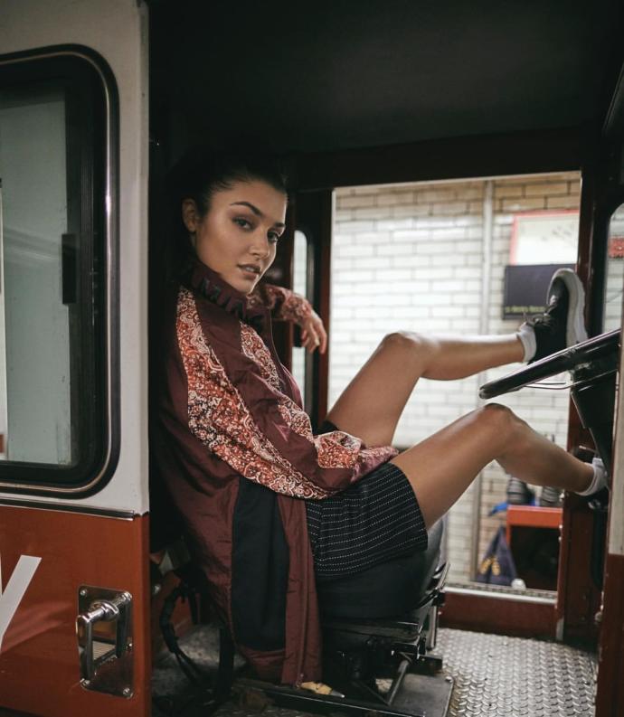 Gigi Hadid mi Hande Erçel mi?
