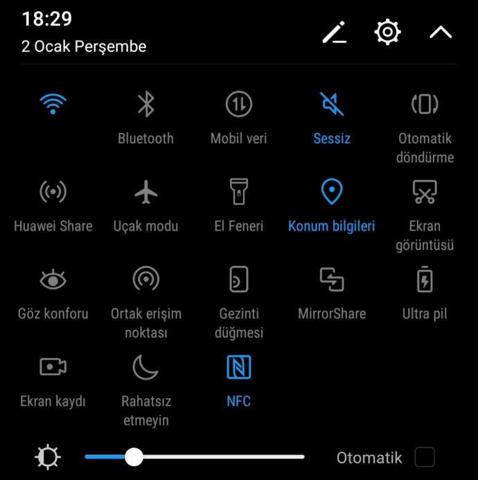 buradaki WiFi işareti mavi renk o işaret yukarı doğru çıkıyor gölge gibi ya da yazılar da flan hep oluyor böyle gören var mı