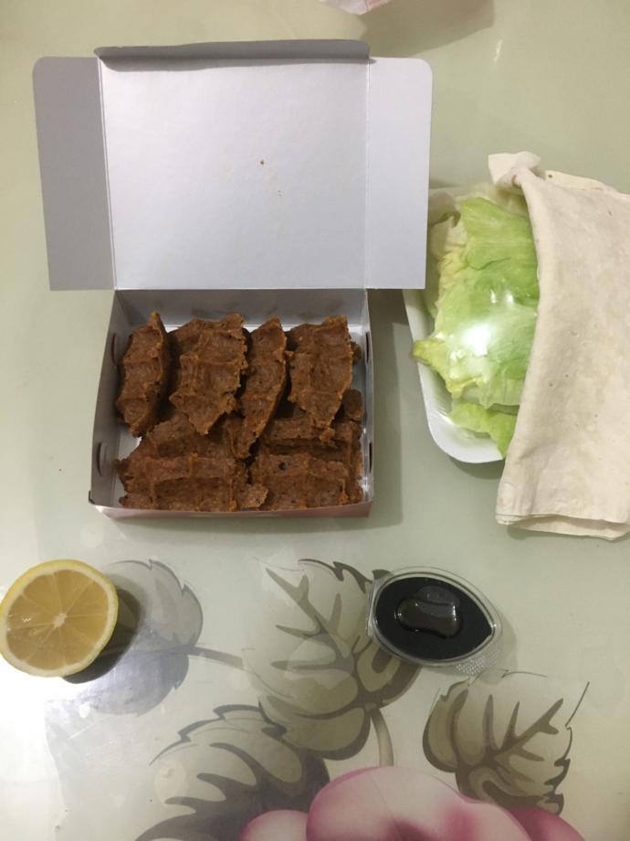 Sizi görünce aklıma gelen ilk şeyi söyleyeyim mi?