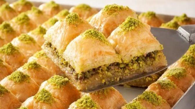 4 bin takipçiye özel hangi şerbetli tatlıyı yapayım? Baklava mı, ıslak kurabiye mi?