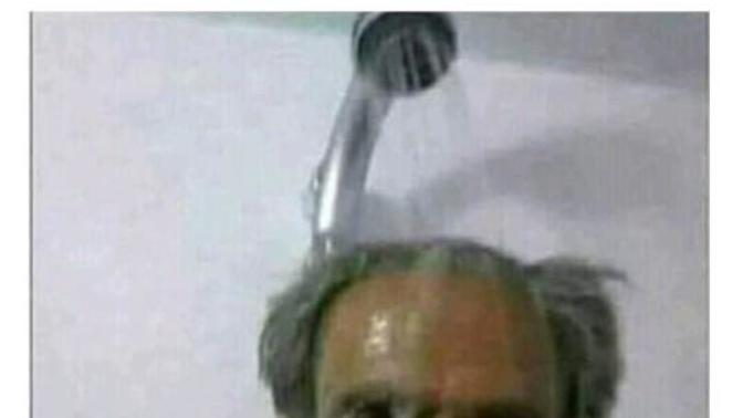 Duş alırken bile mutsuz olan varmı?