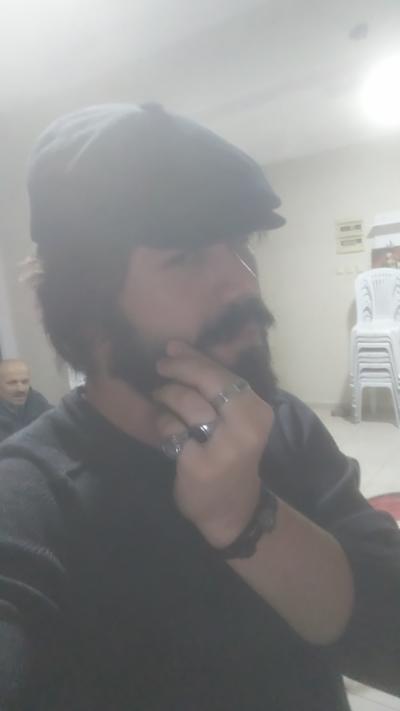 erkek seviyorsa nasil sevisir seven erkek nasil davranir kizlarsoruyor