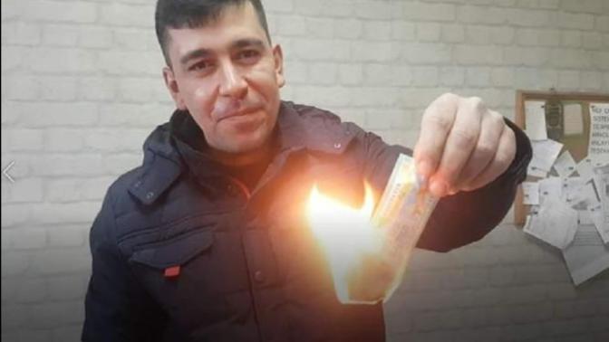 Esat Şahan, 20 bin lira isabet eden piyango biletini patronunun tavsiyesi üzerine 'haram' diyerek yaktı. Sizce doğru mu yaptı?