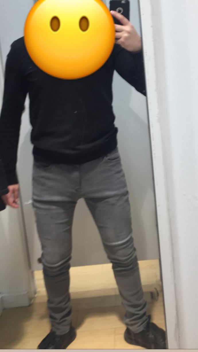 Bu pantolon sizce çok mu dar?